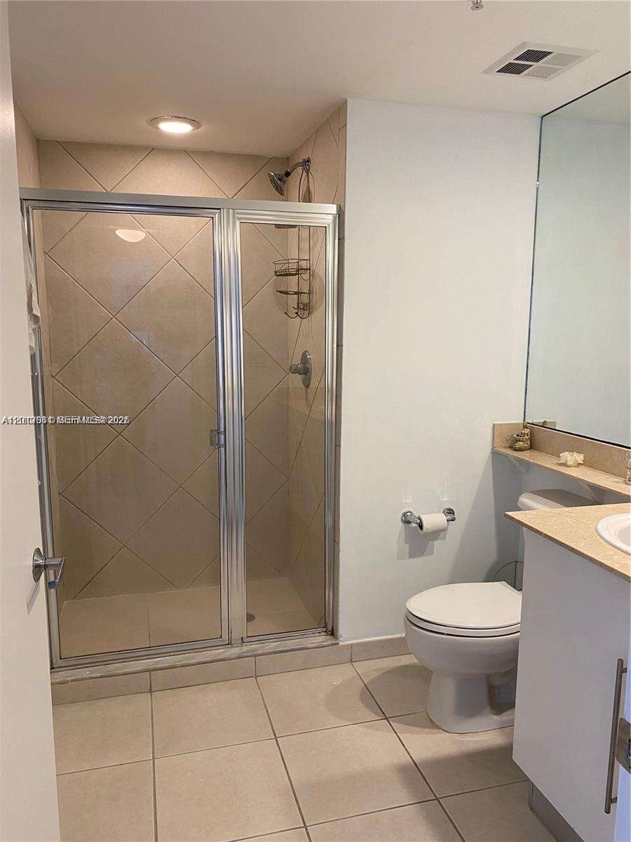 One Miami East at 335 Biscayne Blvd, Miami, FL 33131 - For Rent photo 17