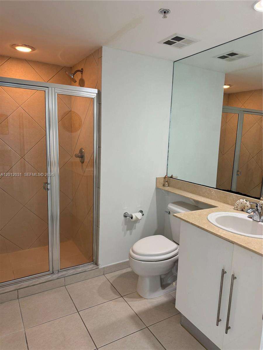 One Miami East at 335 Biscayne Blvd, Miami, FL 33131 - For Rent photo 18