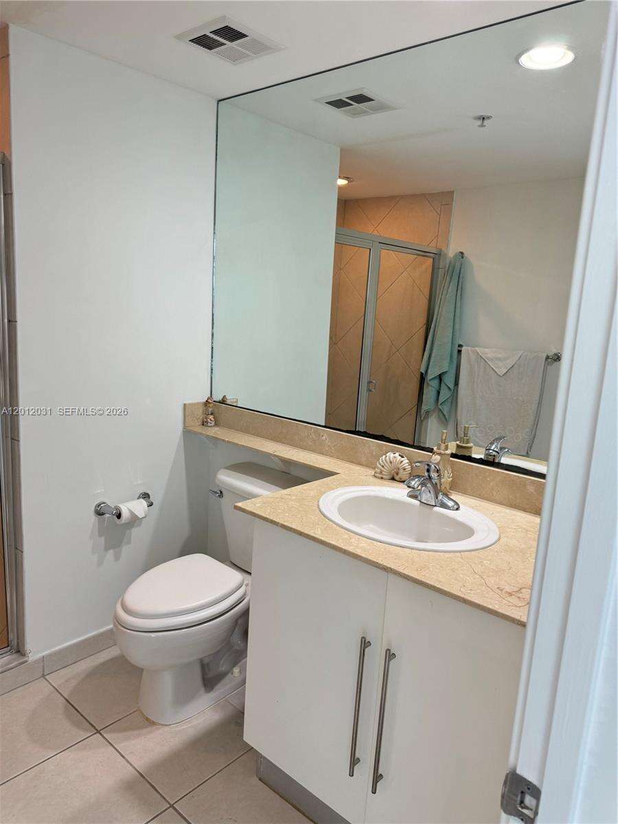 One Miami East at 335 Biscayne Blvd, Miami, FL 33131 - For Rent photo 21