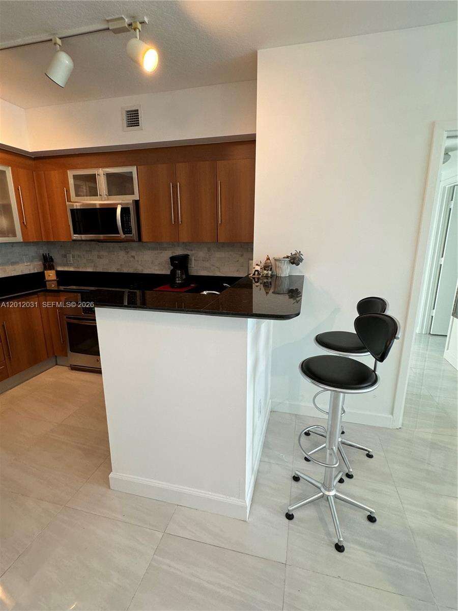 One Miami East at 335 Biscayne Blvd, Miami, FL 33131 - For Rent photo 28