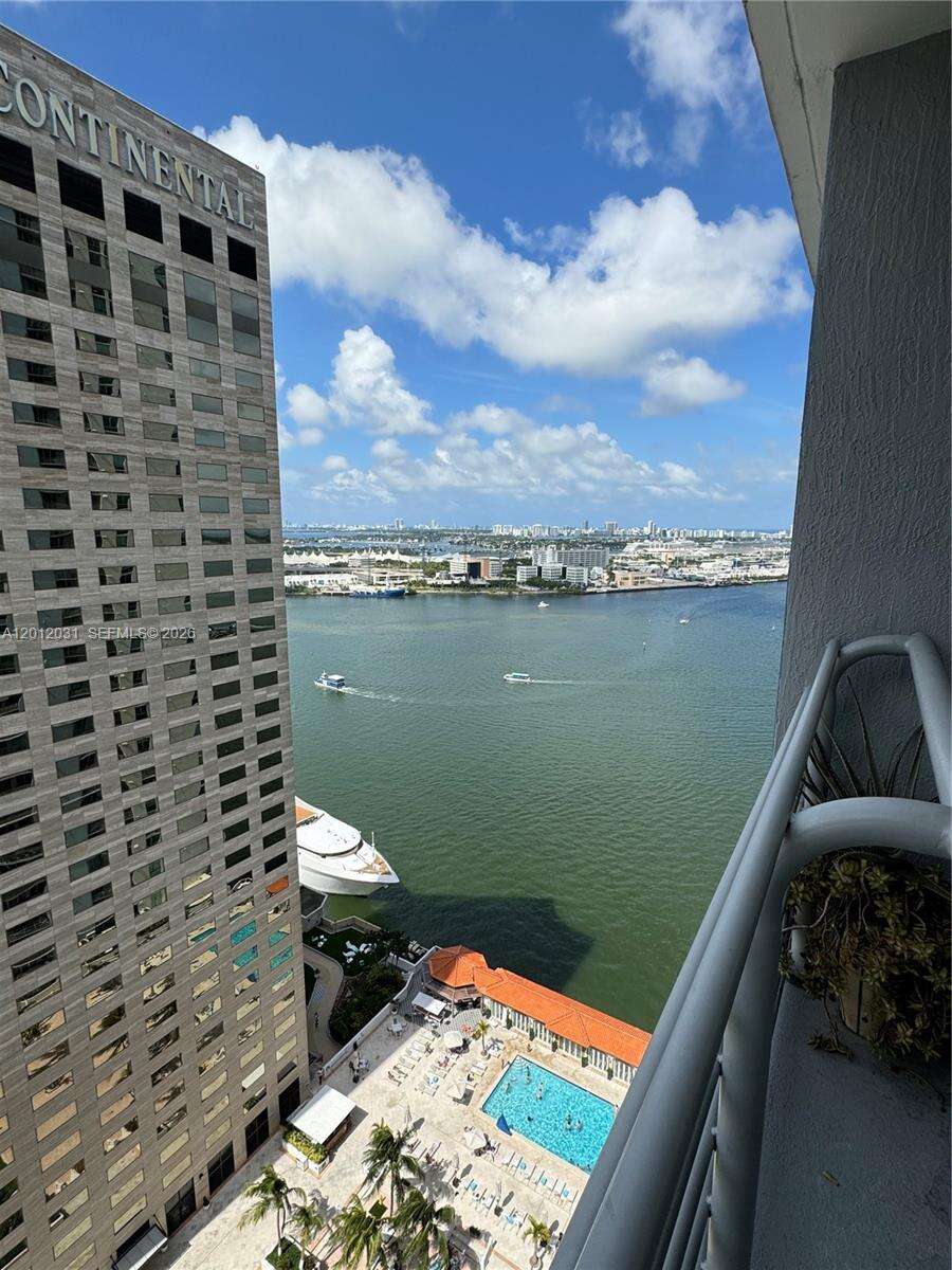 One Miami East at 335 Biscayne Blvd, Miami, FL 33131 - For Rent photo 33