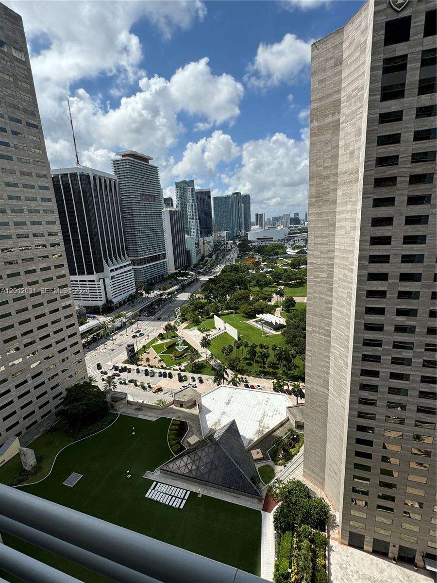 One Miami East at 335 Biscayne Blvd, Miami, FL 33131 - For Rent photo 41