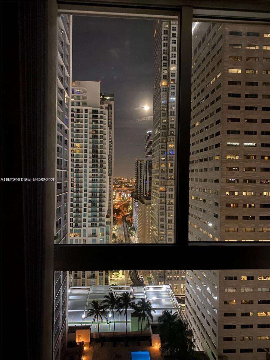 One Miami East at 335 Biscayne Blvd, Miami, FL 33131 - For Rent photo 42