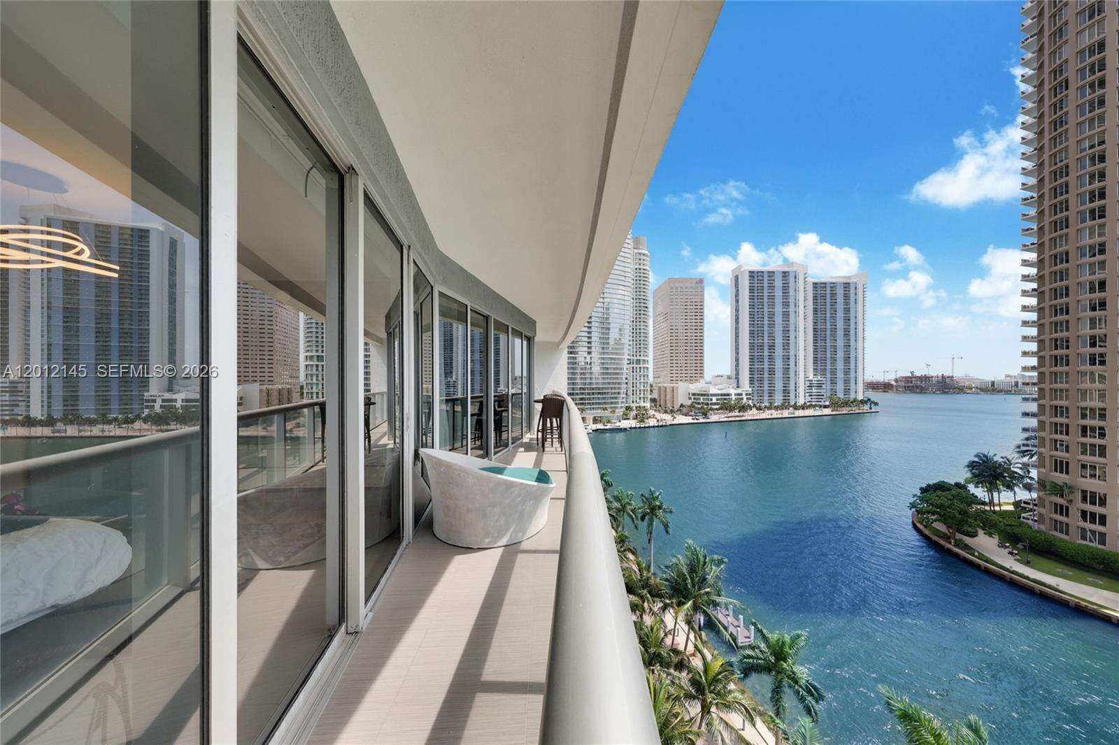 Icon Brickell 1 at 465 Brickell Ave, Miami, FL 33131 - For Rent photo 2