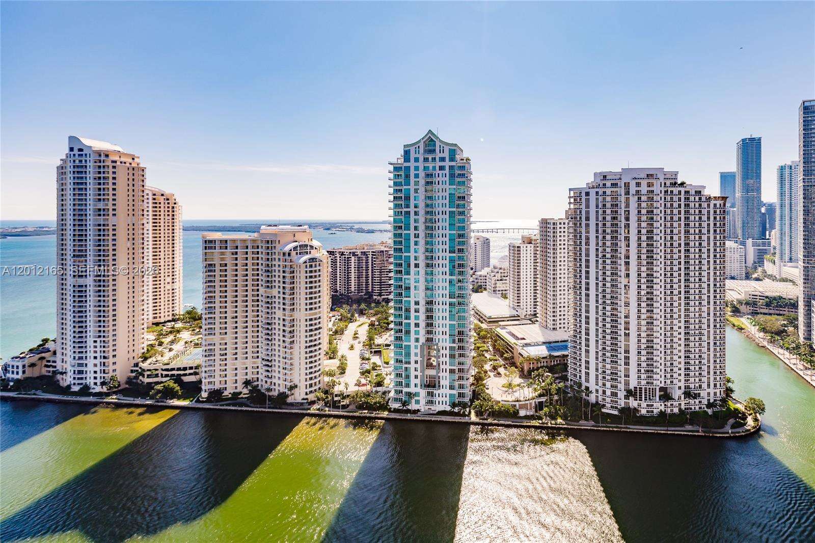One Miami West at 325 Biscayne Blvd, Miami, FL 33131 - For Rent photo 16