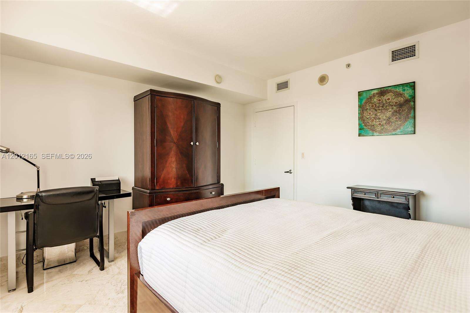 One Miami West at 325 Biscayne Blvd, Miami, FL 33131 - For Rent photo 8