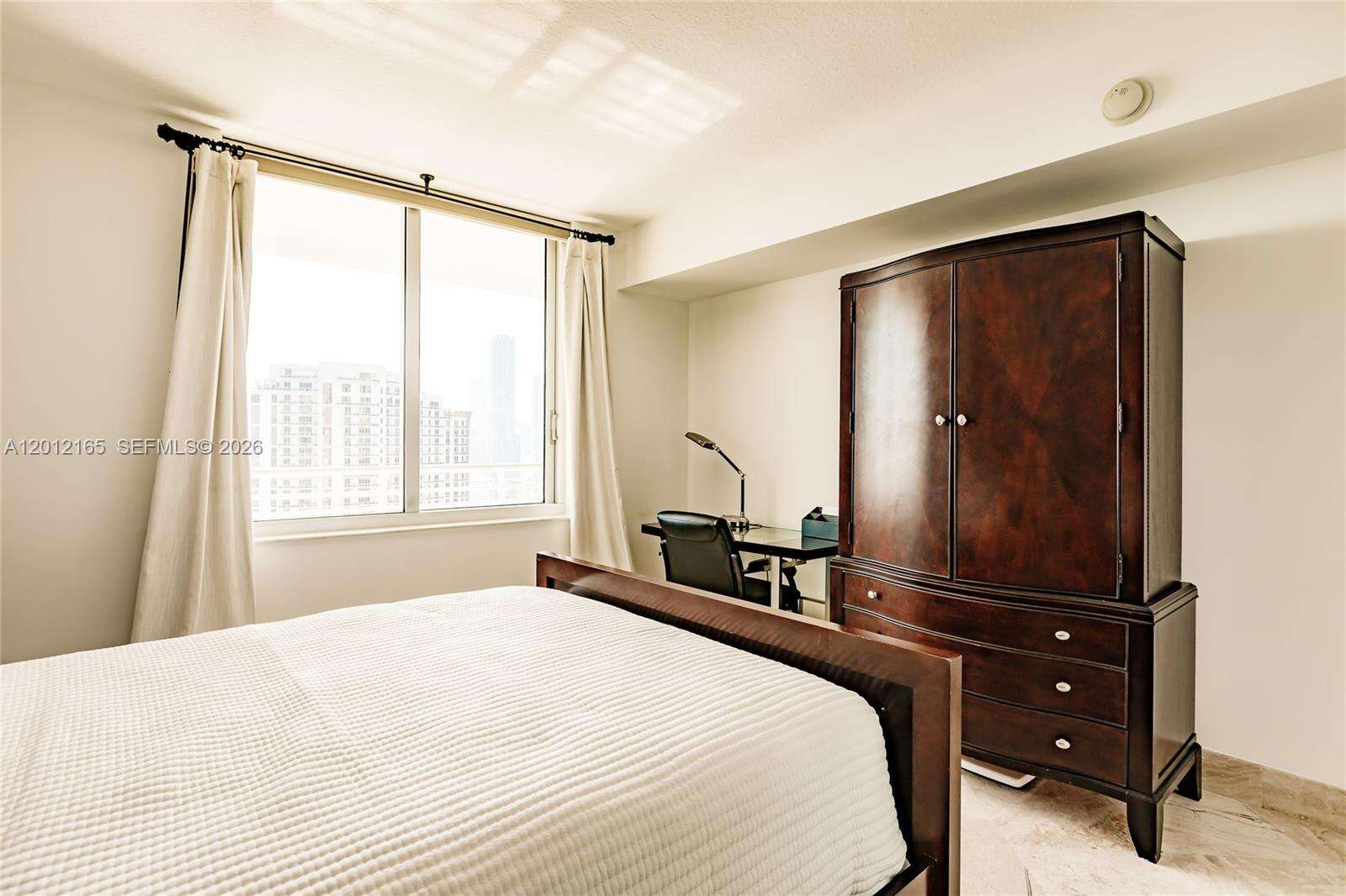 One Miami West at 325 Biscayne Blvd, Miami, FL 33131 - For Rent photo 10
