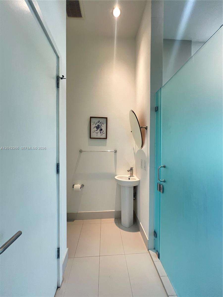 Paraiso Bayviews at 501 31 St, Miami, FL 33137 - For Rent photo 12