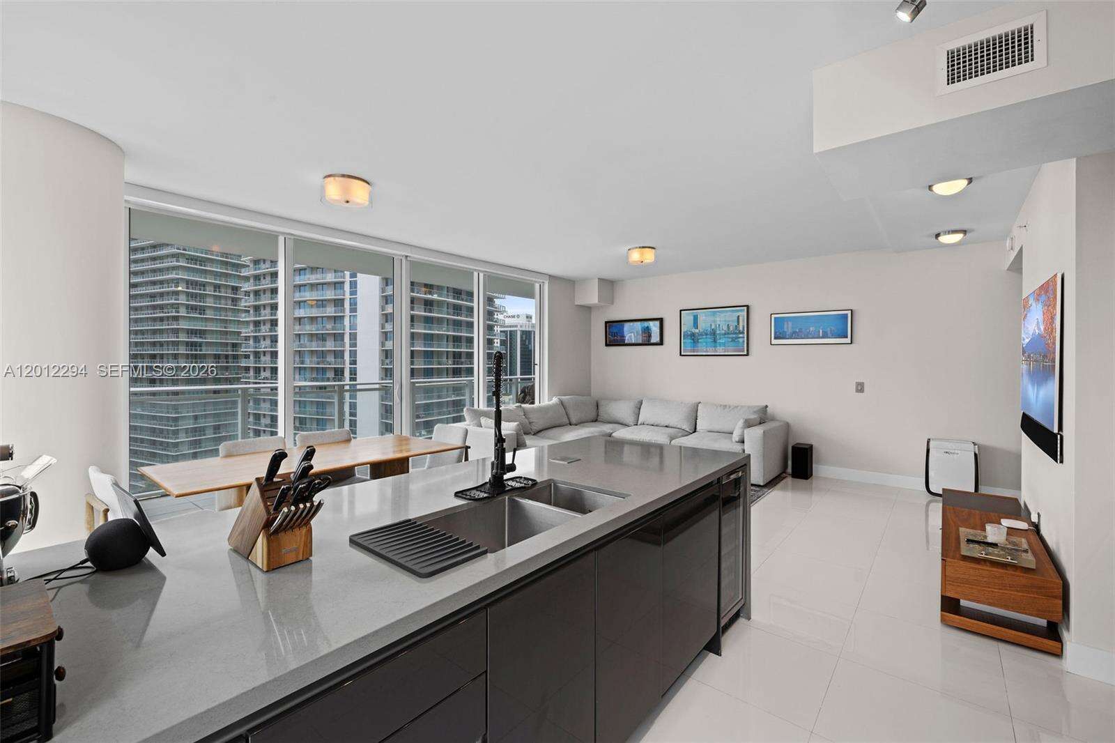 The Bond On Brickell at 1080 Brickell Ave, Miami, FL 33131 - For Rent photo 4