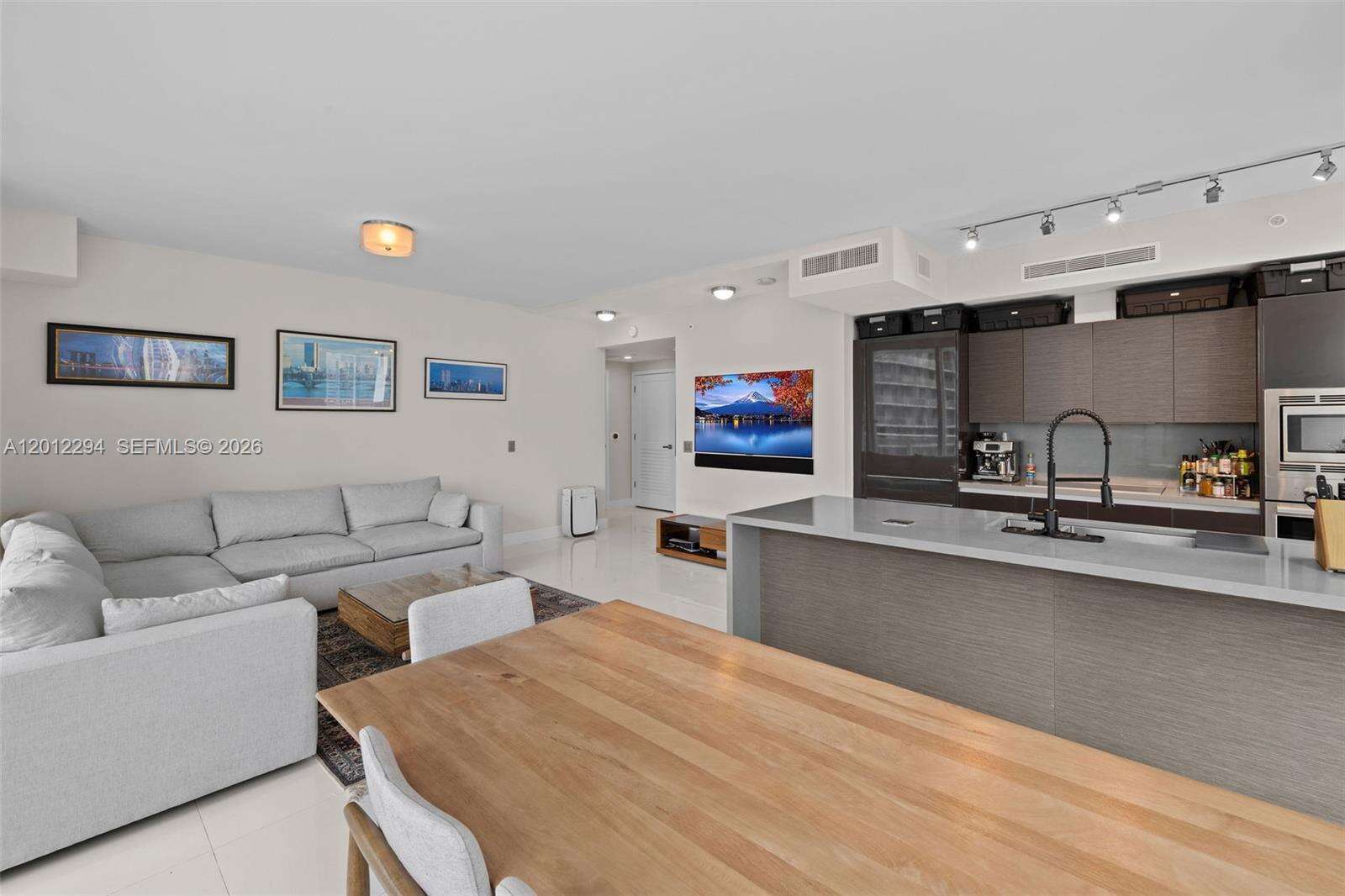 The Bond On Brickell at 1080 Brickell Ave, Miami, FL 33131 - For Rent photo 5