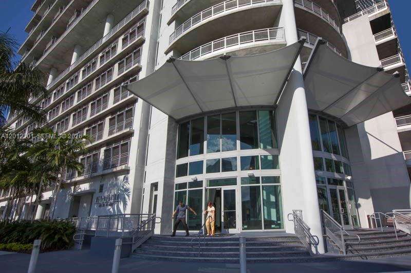 Neo Vertika at 690 1 Ct, Miami, FL 33130 - For Rent photo 1