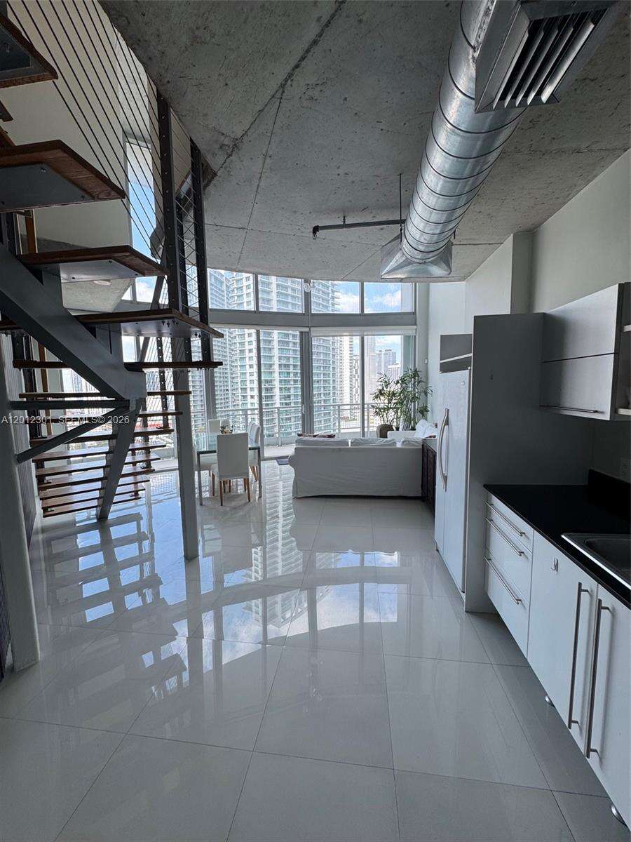 Neo Vertika at 690 1 Ct, Miami, FL 33130 - For Rent photo 12
