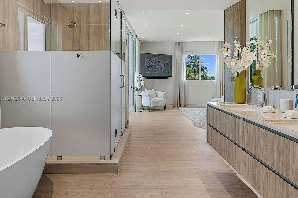 Continuum North Tower at 50 Pointe Dr, Miami Beach, FL 33139 - For Rent photo 23