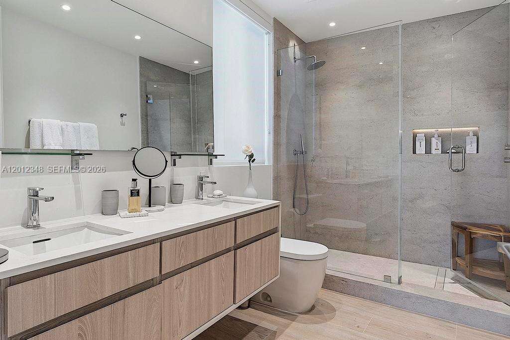 Continuum North Tower at 50 Pointe Dr, Miami Beach, FL 33139 - For Rent photo 29