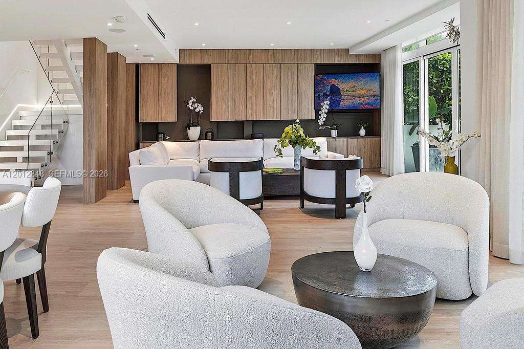 Continuum North Tower at 50 Pointe Dr, Miami Beach, FL 33139 - For Rent photo 6