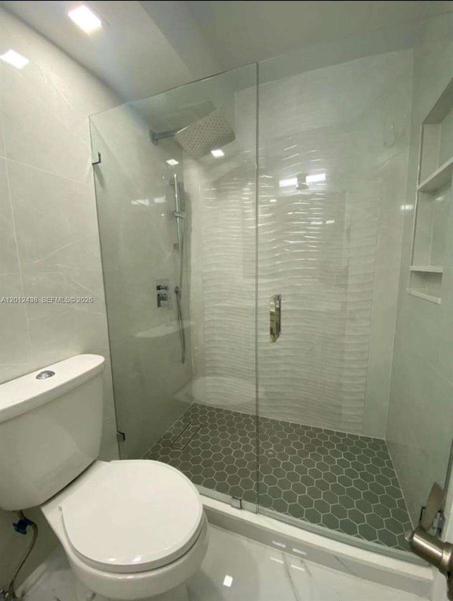 Maison Grande at 6039 Collins Ave, Miami Beach, FL 33140 - For Rent photo 20