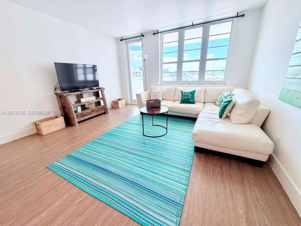 Decoplage at 100 Lincoln Rd, Miami Beach, FL 33139 - For Rent photo 2