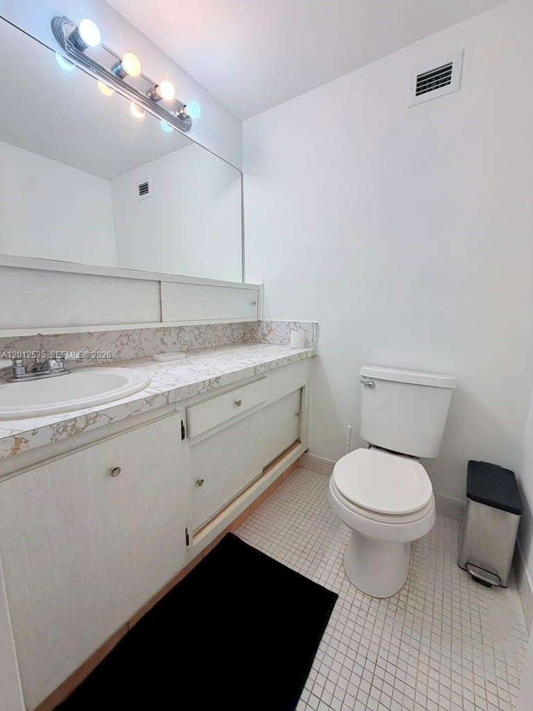 Decoplage at 100 Lincoln Rd, Miami Beach, FL 33139 - For Rent photo 17