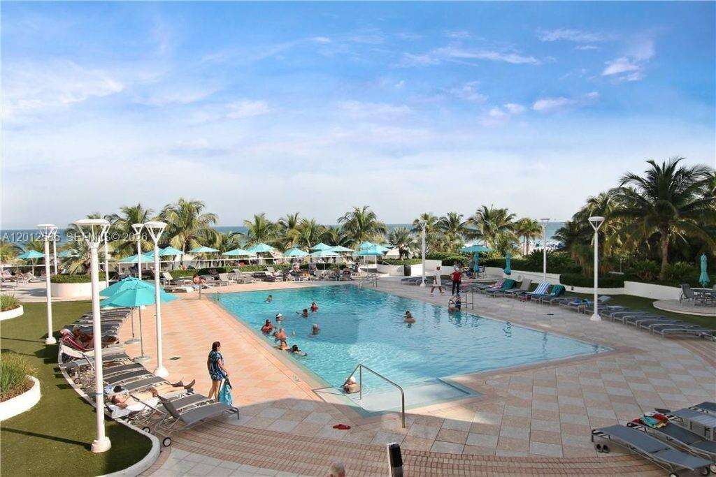 Decoplage at 100 Lincoln Rd, Miami Beach, FL 33139 - For Rent photo 25