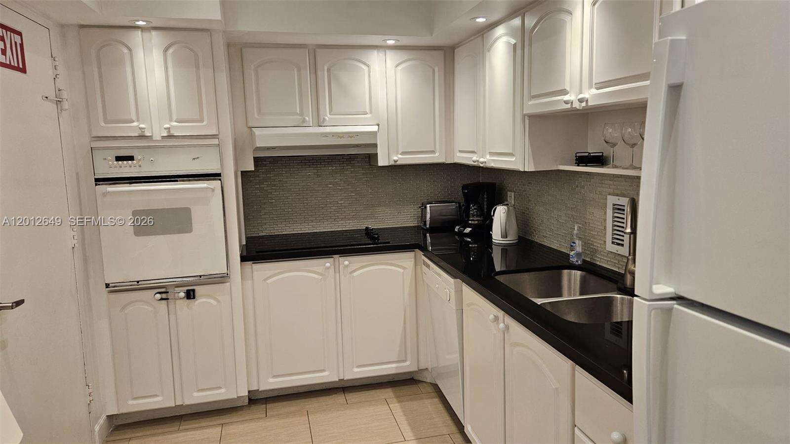 The Tides at 3901 Ocean Dr, Hollywood, FL 33019 - For Rent photo 6