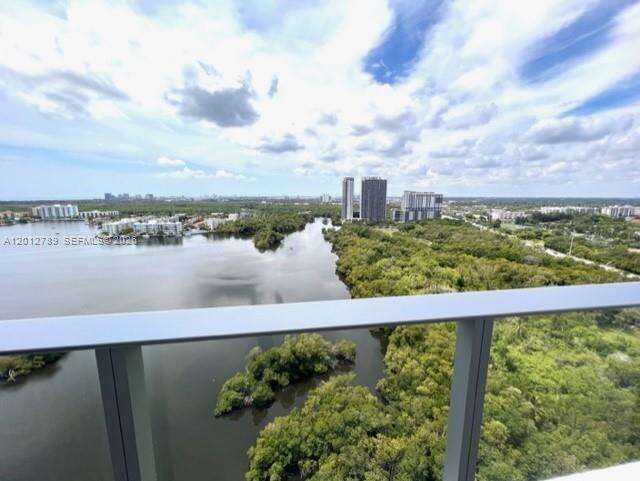 Marina Palms at 17111 Biscayne Blvd, North Miami Beach, FL 33160 - For Rent photo 34
