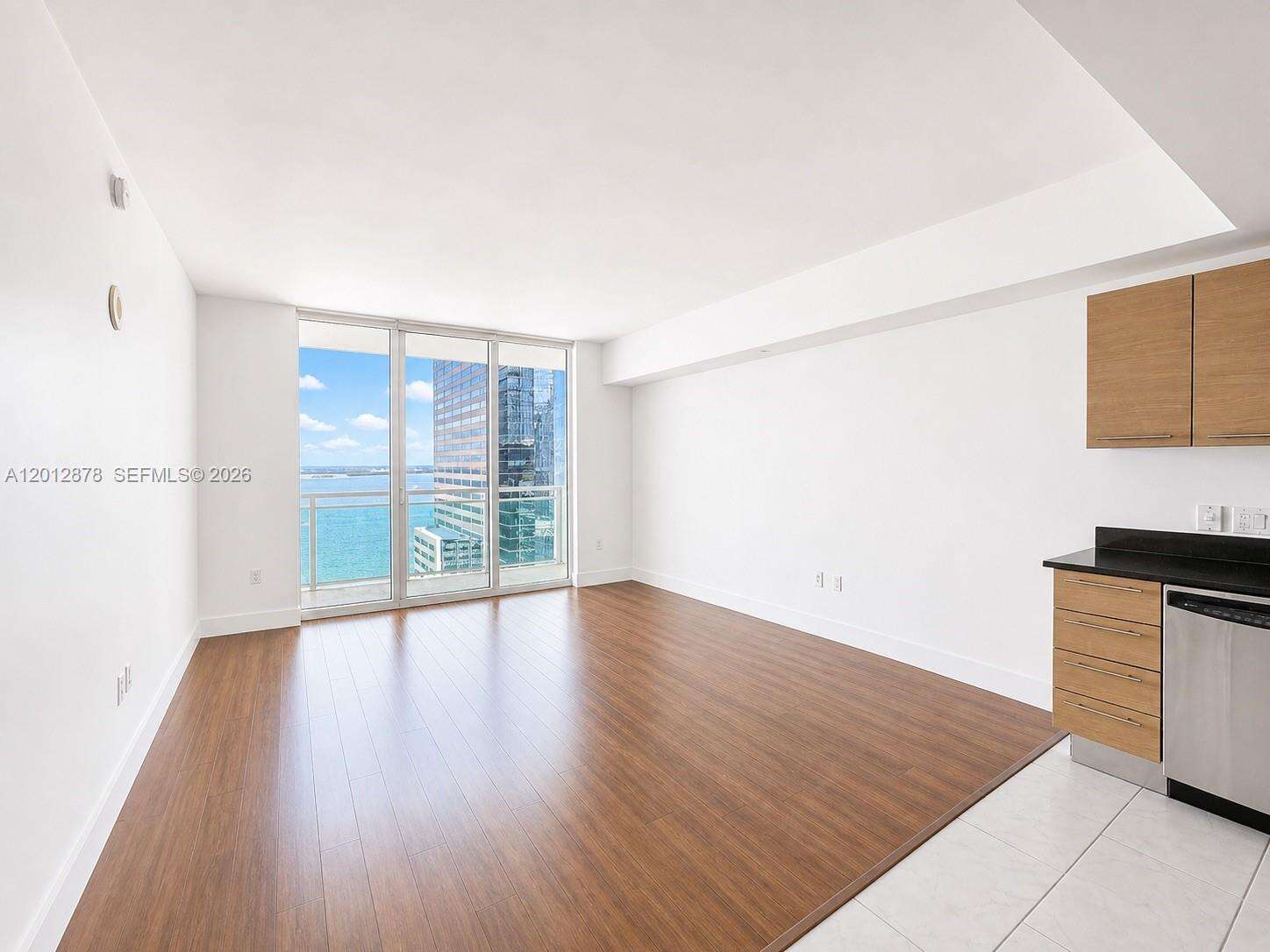 The Plaza On Brickell West at 951 Brickell Ave, Miami, FL 33131 - For Rent photo 1