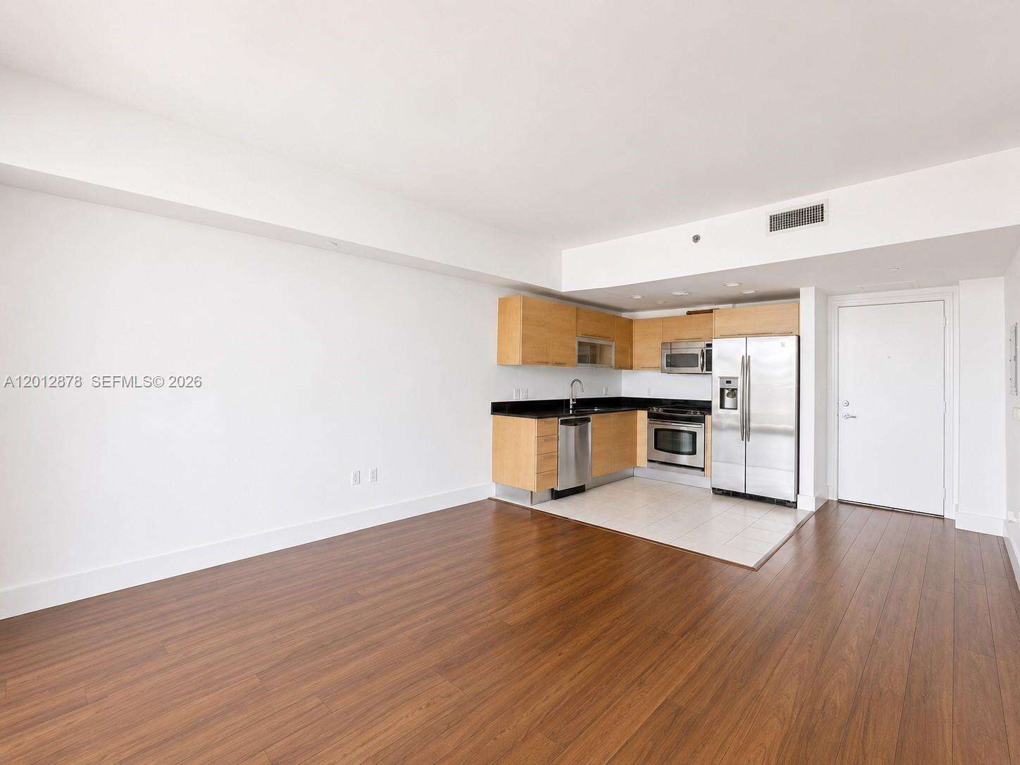 The Plaza On Brickell West at 951 Brickell Ave, Miami, FL 33131 - For Rent photo 3