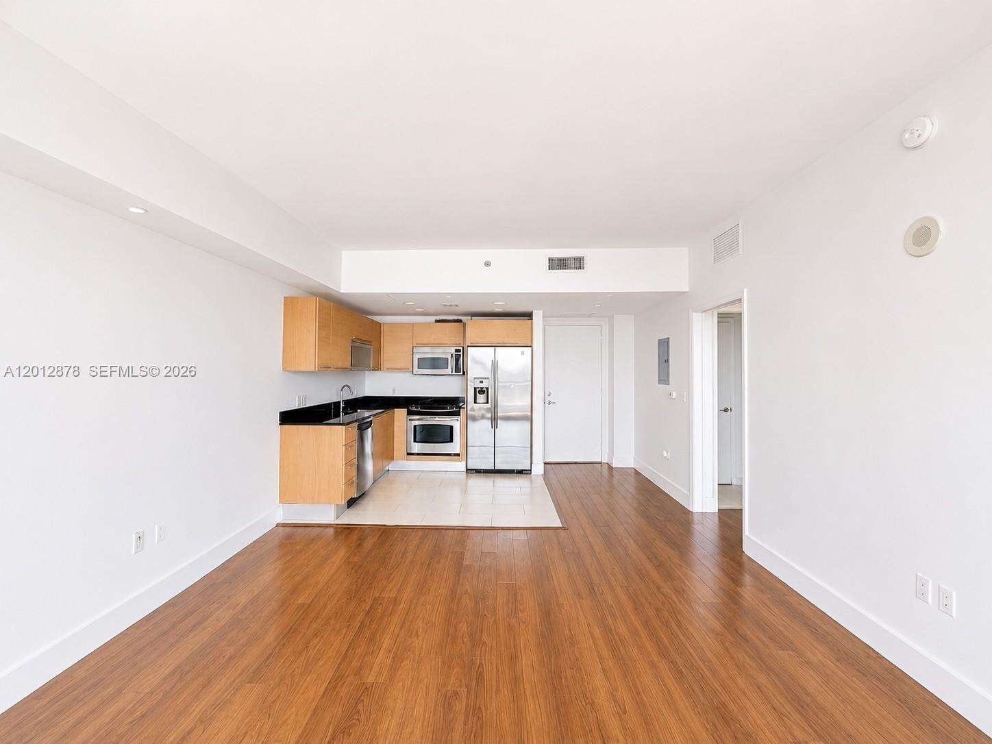The Plaza On Brickell West at 951 Brickell Ave, Miami, FL 33131 - For Rent photo 4