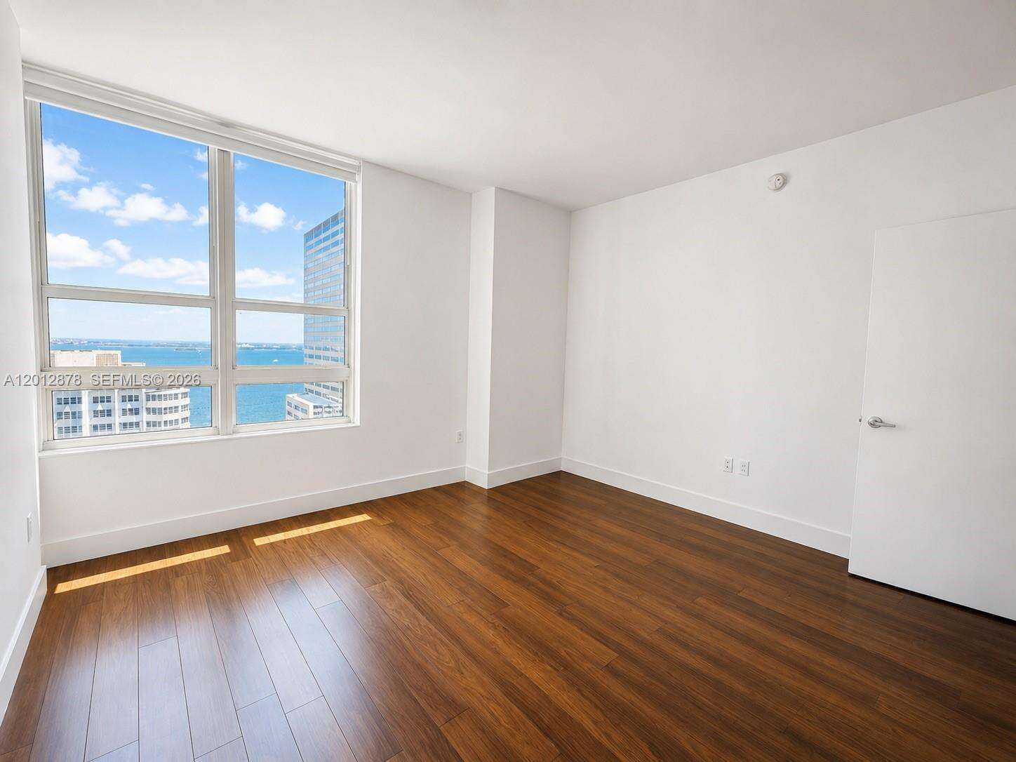The Plaza On Brickell West at 951 Brickell Ave, Miami, FL 33131 - For Rent photo 6