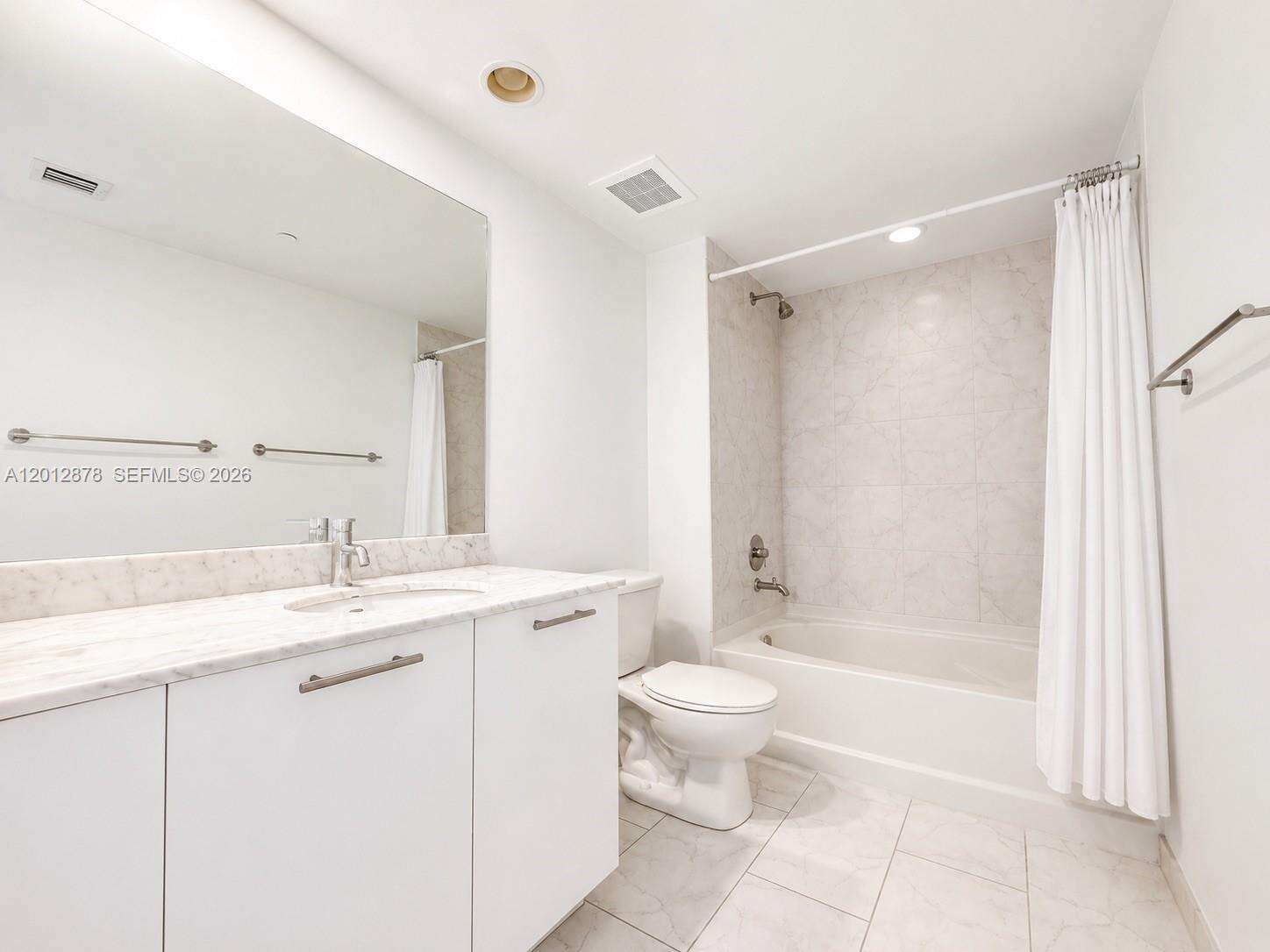 The Plaza On Brickell West at 951 Brickell Ave, Miami, FL 33131 - For Rent photo 10