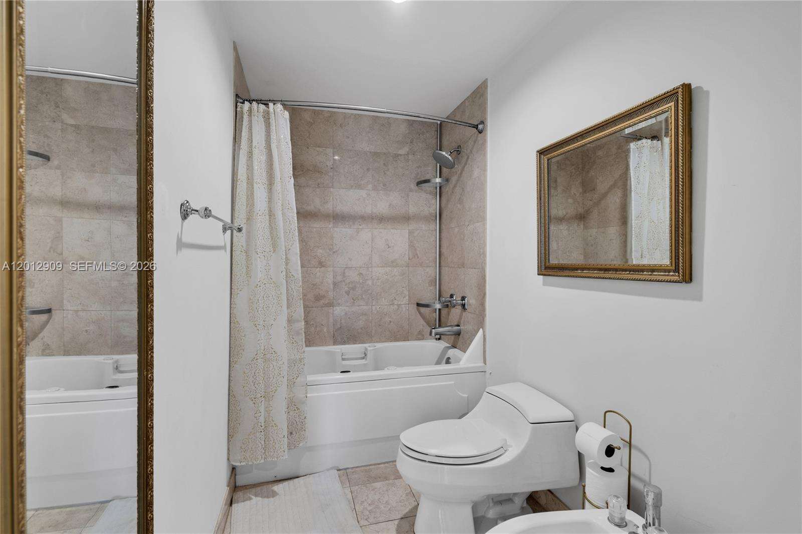Three Tequesta Point at 848 Brickell Key Dr, Miami, FL 33131 - For Rent photo 23