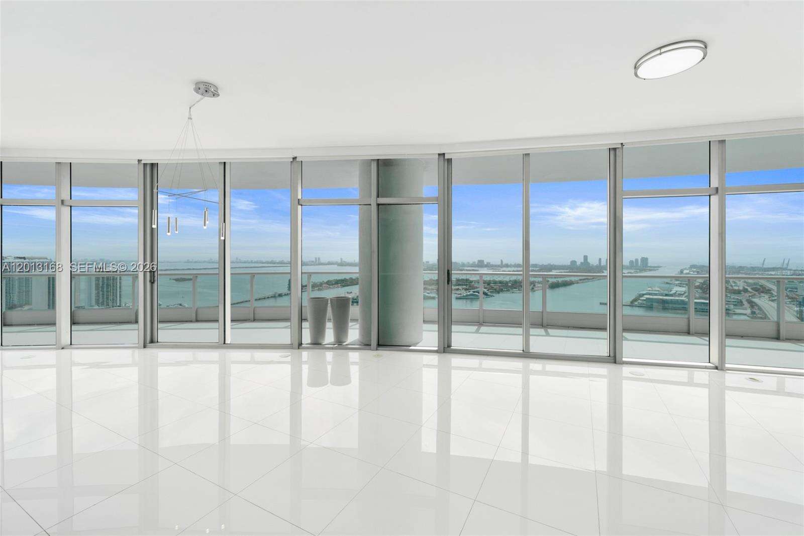 900 Biscayne at 900 Biscayne Blvd, Miami, FL 33132 - For Rent photo 4