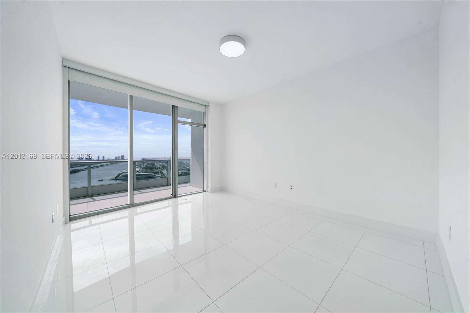 900 Biscayne at 900 Biscayne Blvd, Miami, FL 33132 - For Rent photo 5