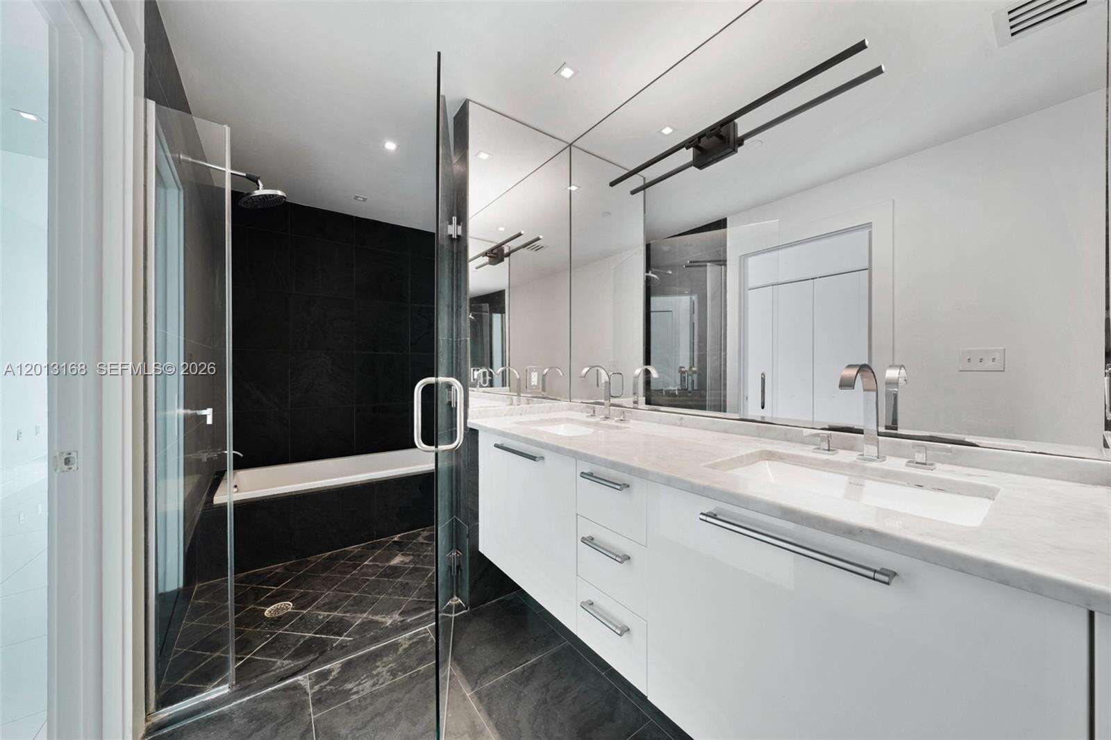 900 Biscayne at 900 Biscayne Blvd, Miami, FL 33132 - For Rent photo 7