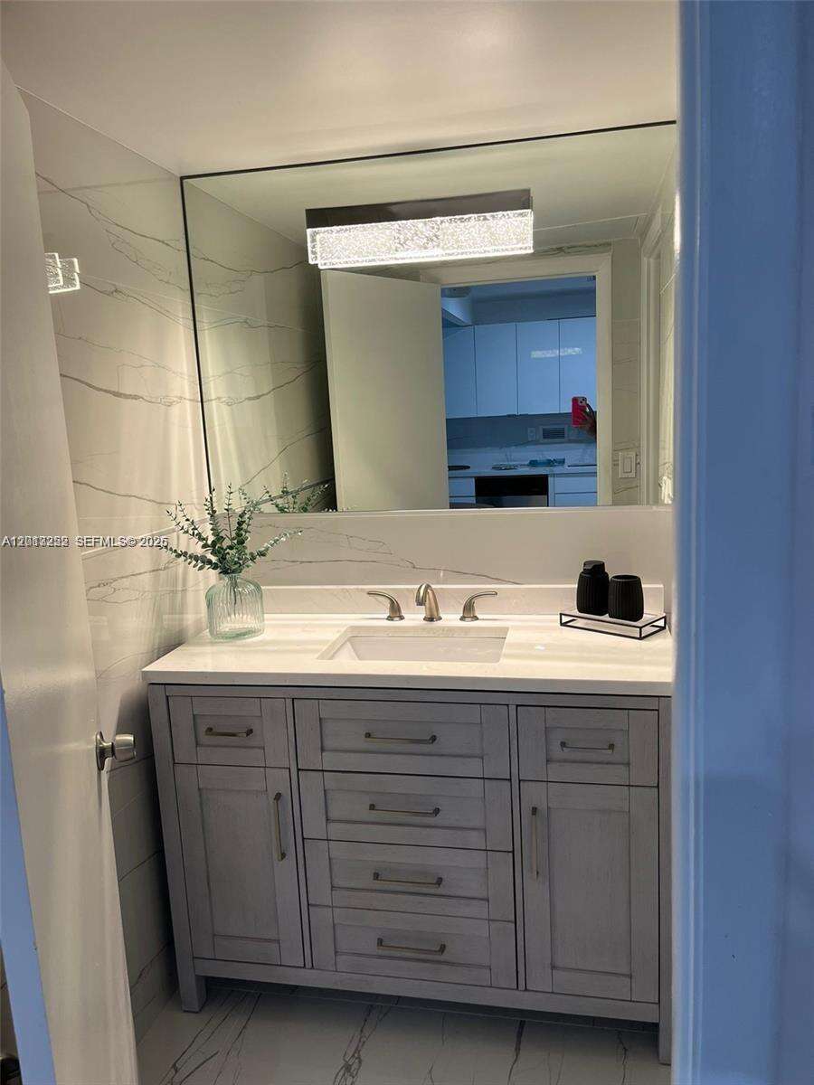 Roney Palace at 2301 Collins Ave, Miami Beach, FL 33139 - For Rent photo 15