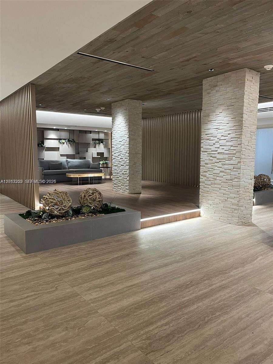 Roney Palace at 2301 Collins Ave, Miami Beach, FL 33139 - For Rent photo 17