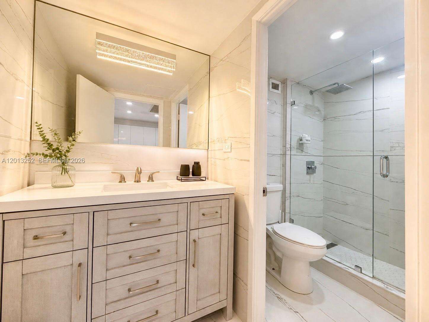 Roney Palace at 2301 Collins Ave, Miami Beach, FL 33139 - For Rent photo 8