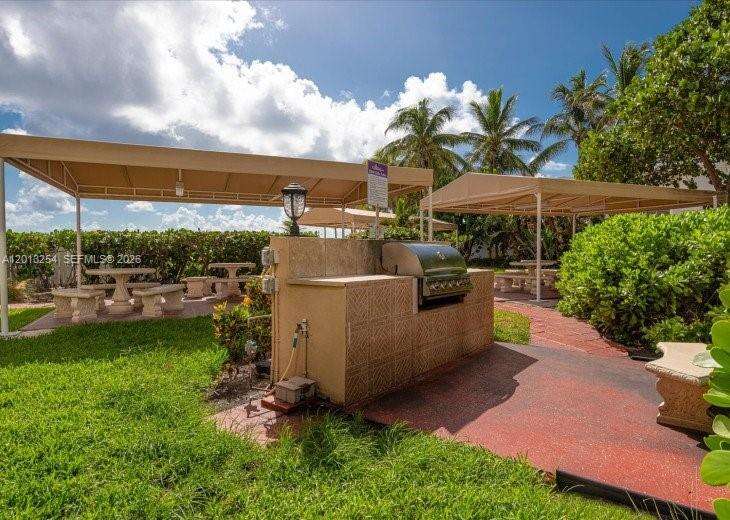 Alexander Towers at 3505 Ocean Dr, Hollywood, FL 33019 - For Rent photo 23
