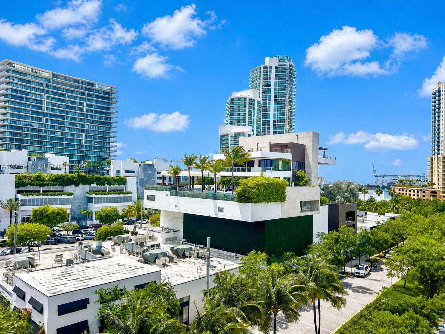 Cosmopolitan at 110 Washington Ave, Miami Beach, FL 33139 - For Rent photo 5