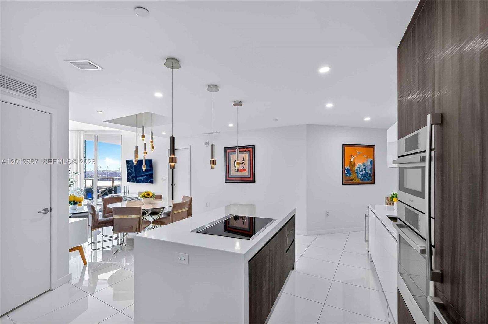 Paramount Miami Worldcenter at 851 1 Ave, Miami, FL 33132 - For Rent photo 2