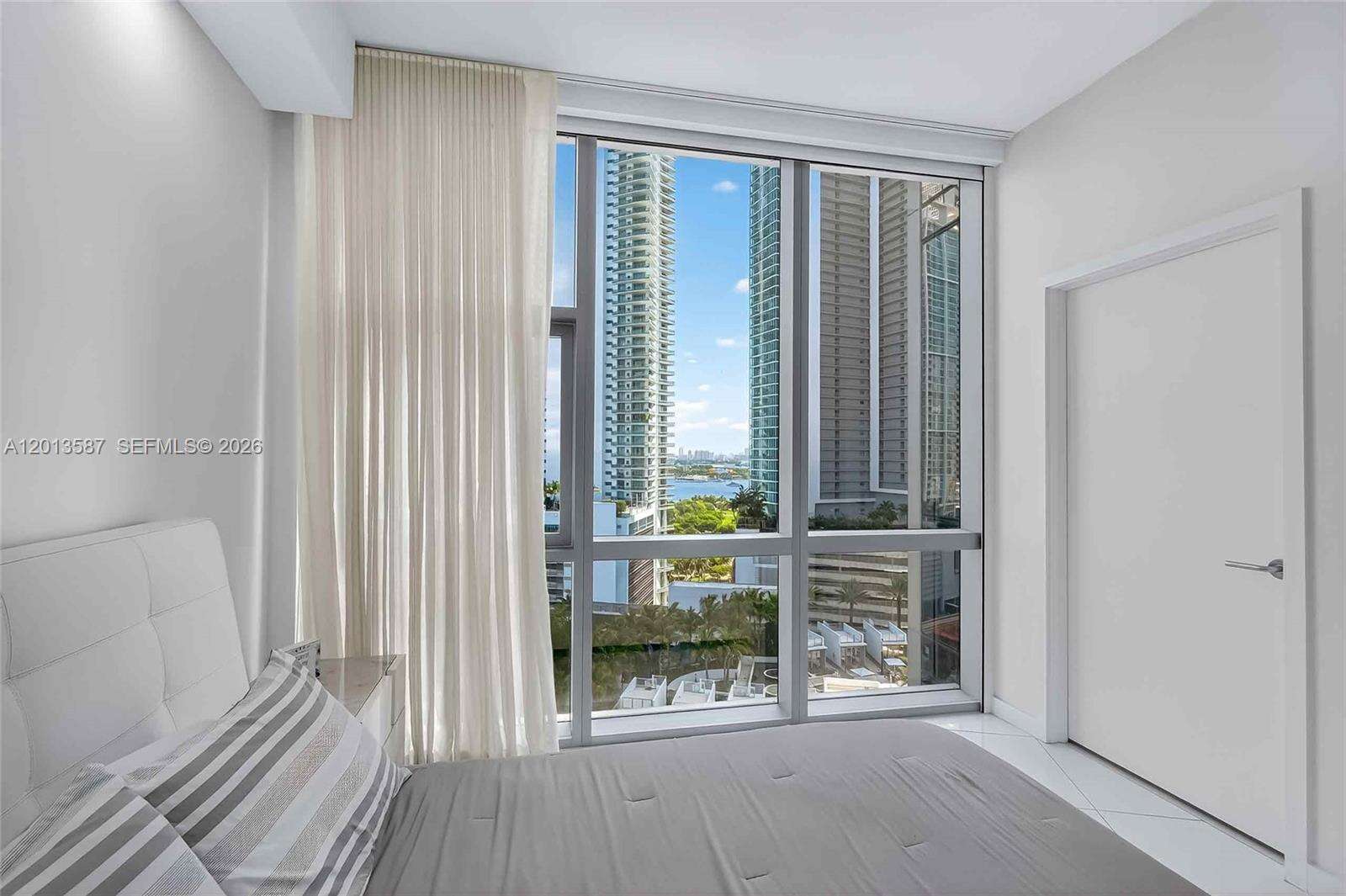 Paramount Miami Worldcenter at 851 1 Ave, Miami, FL 33132 - For Rent photo 21