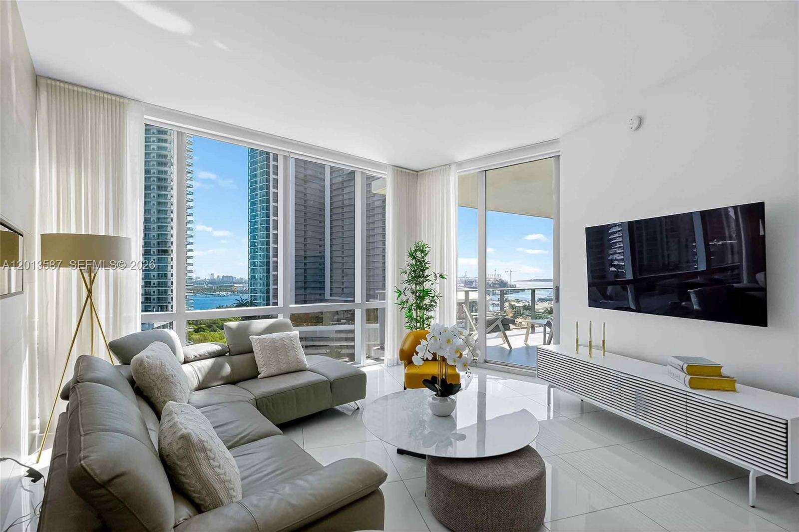 Paramount Miami Worldcenter at 851 1 Ave, Miami, FL 33132 - For Rent photo 27