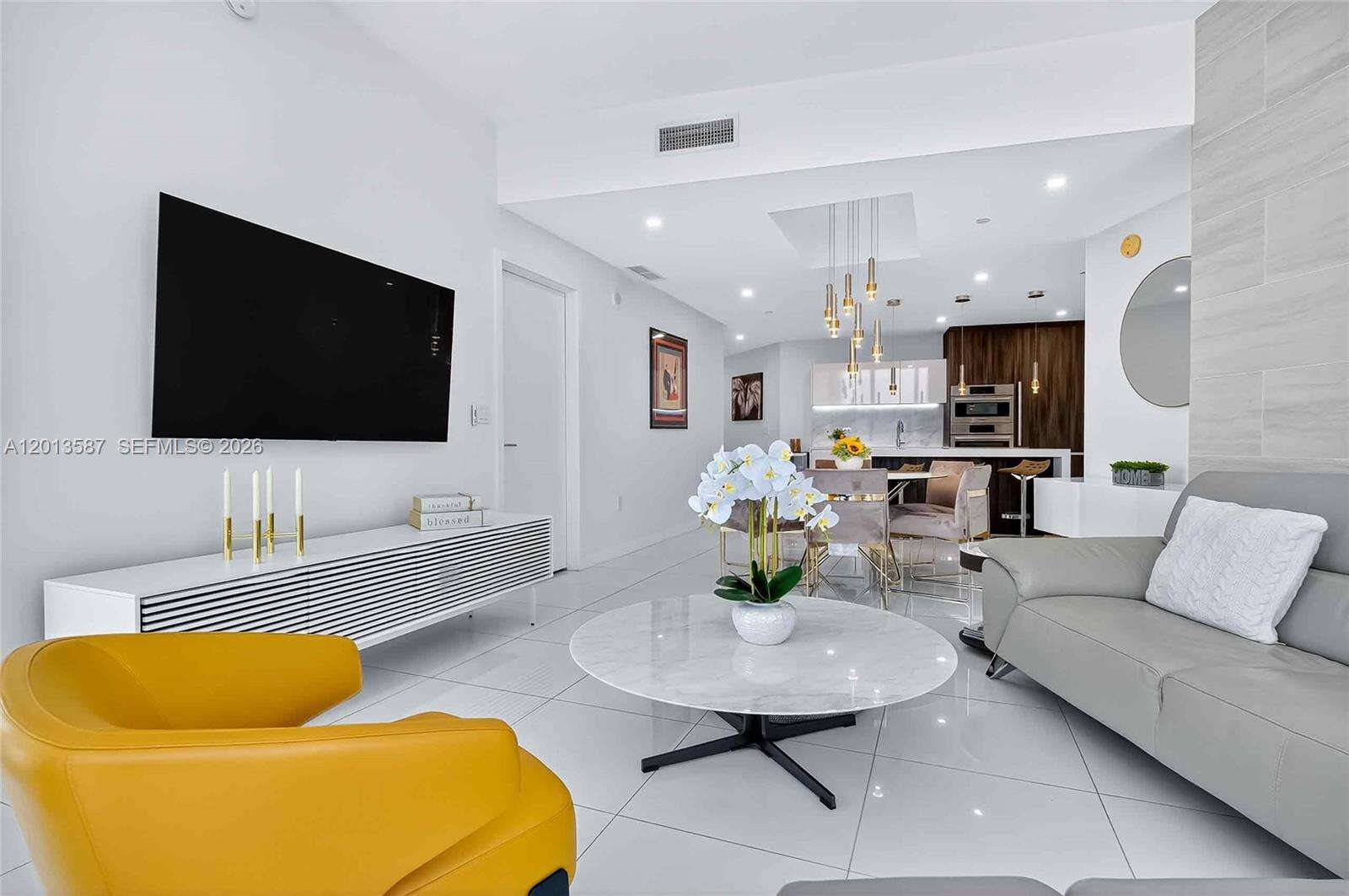 Paramount Miami Worldcenter at 851 1 Ave, Miami, FL 33132 - For Rent photo 31