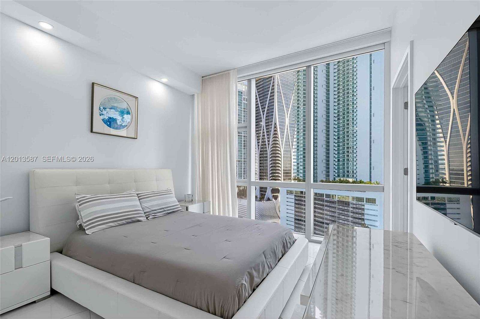 Paramount Miami Worldcenter at 851 1 Ave, Miami, FL 33132 - For Rent photo 10