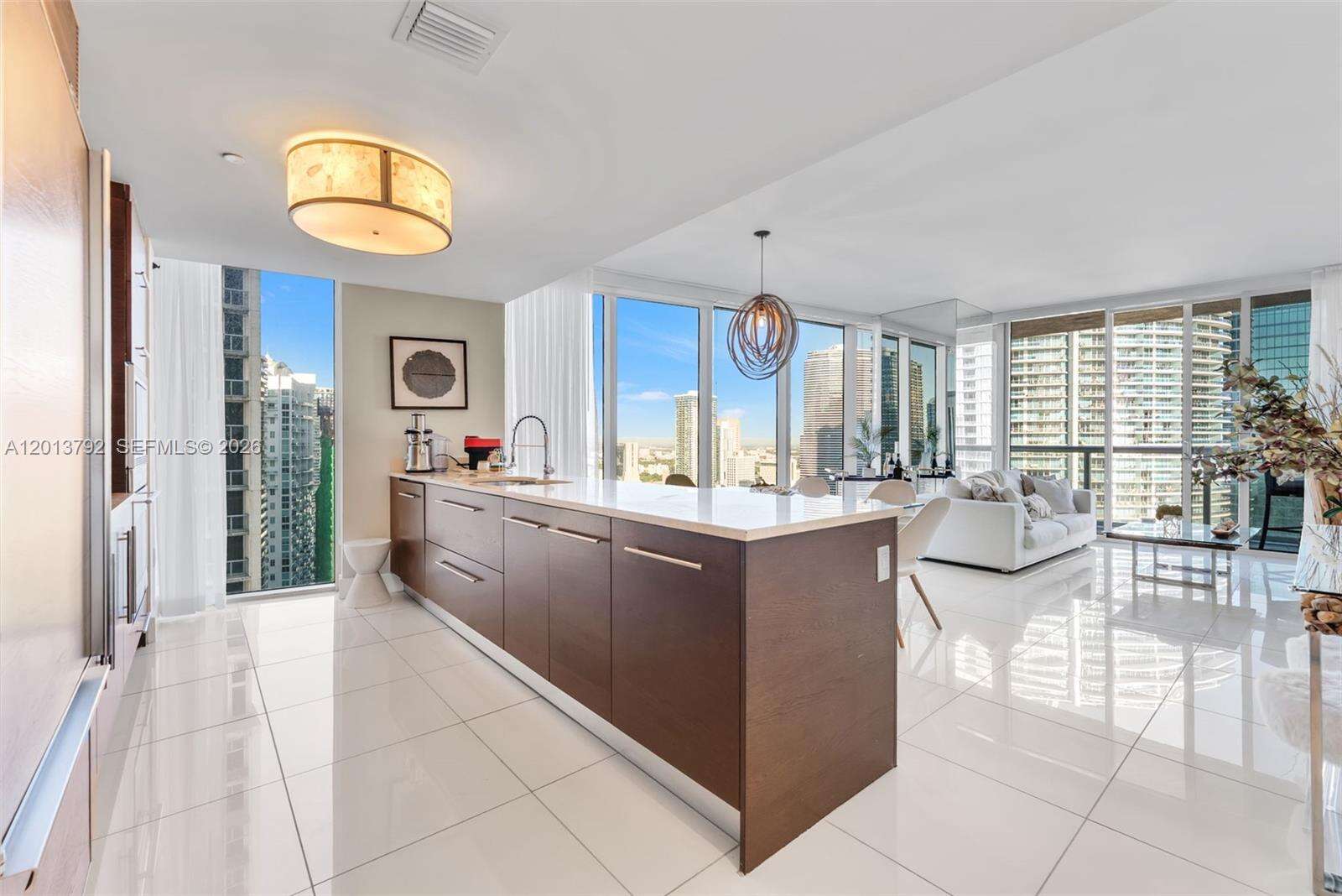 Icon Brickell 1 at 475 Brickell Ave, Miami, FL 33131 - For Rent photo 4