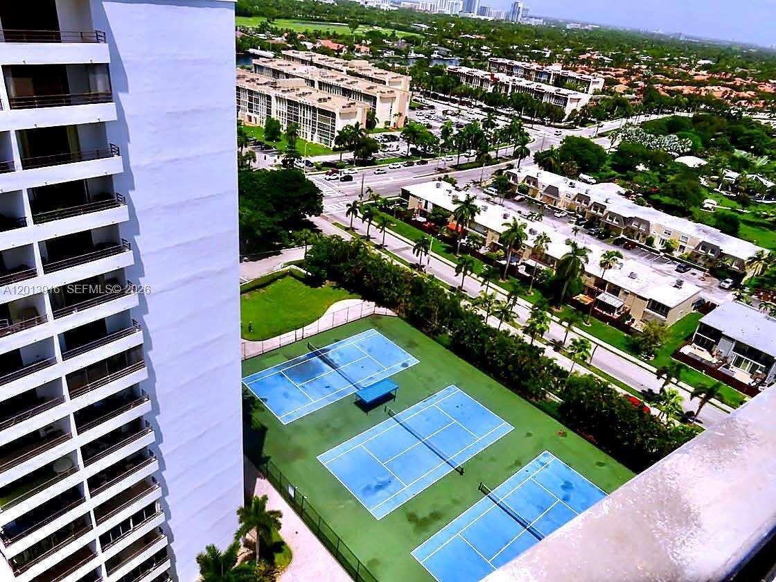 The Olympus at 2500 Parkview Dr, Hallandale Beach, FL 33009 - For Rent photo 10