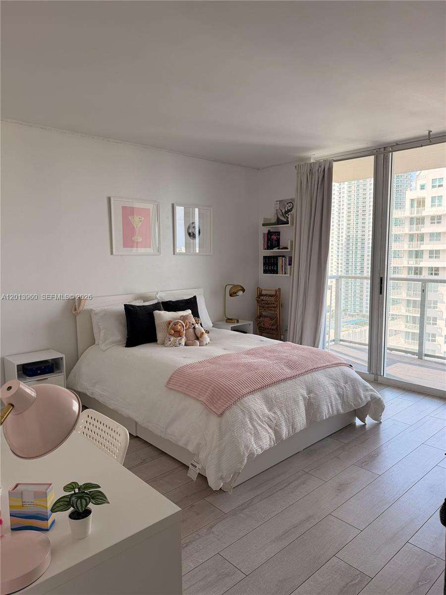 The Mark On Brickell at 1155 Brickell Bay Dr, Miami, FL 33131 - For Rent photo 8