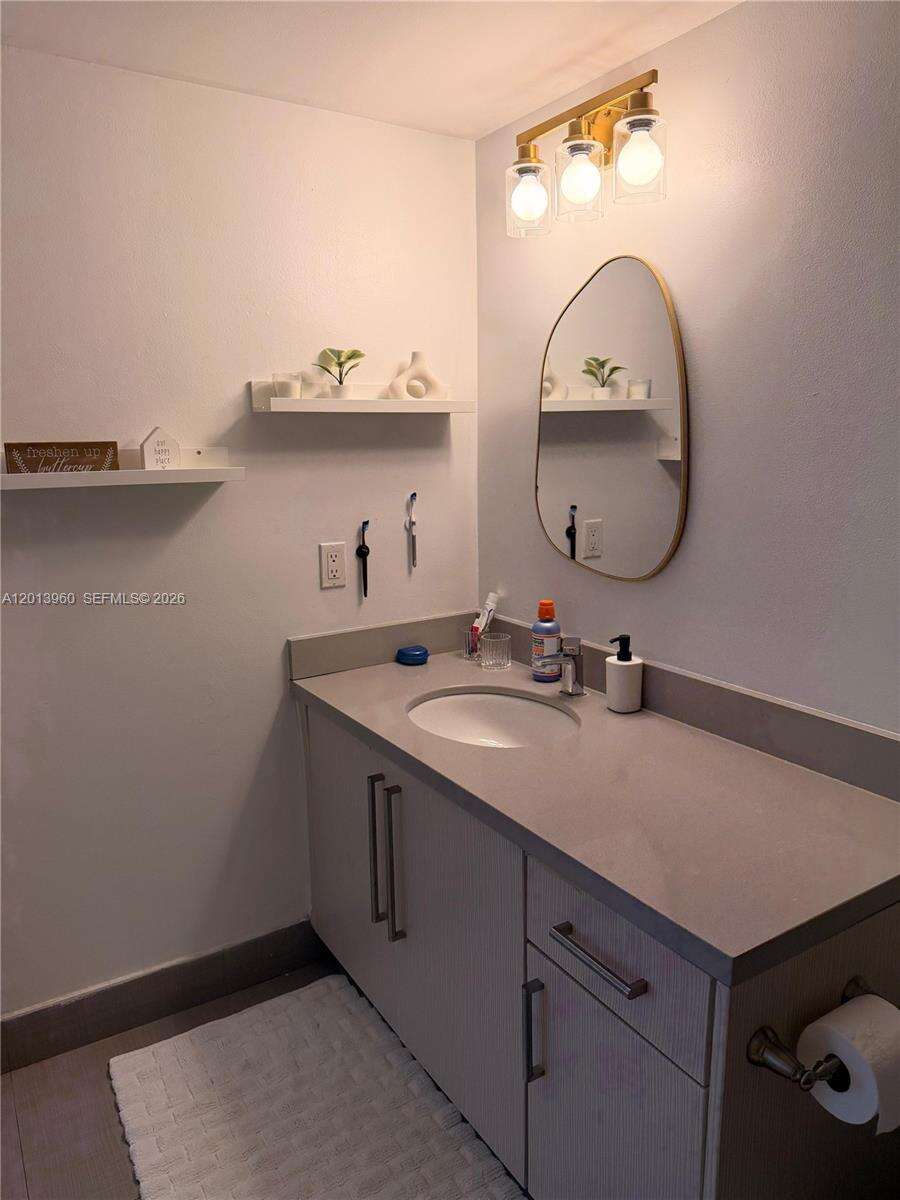 The Mark On Brickell at 1155 Brickell Bay Dr, Miami, FL 33131 - For Rent photo 9