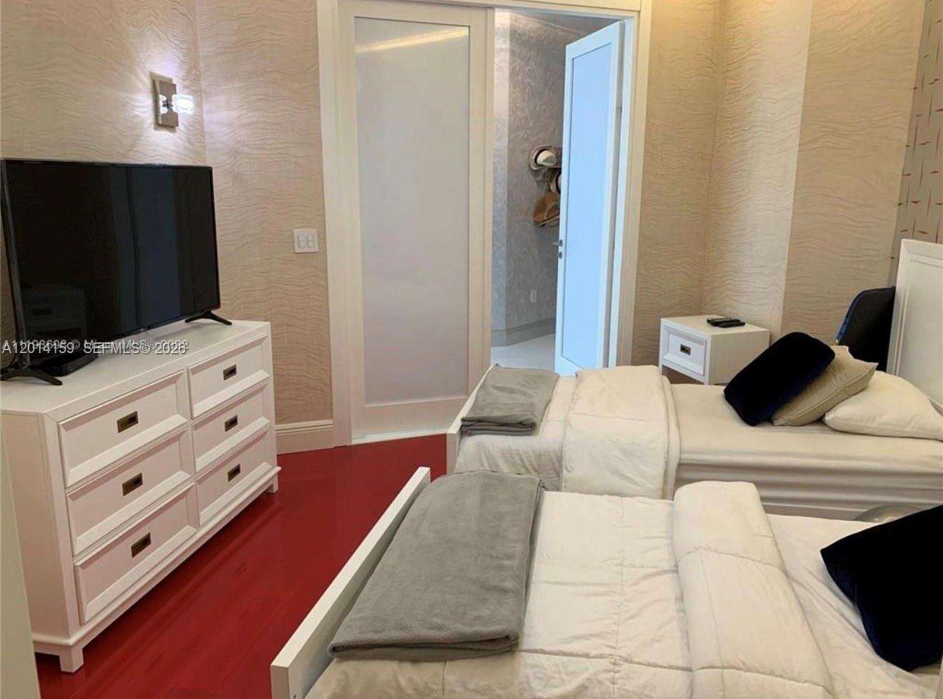 Trump Tower 2 at 15901 Collins Ave, Sunny Isles Beach, FL 33160 - For Rent photo 32