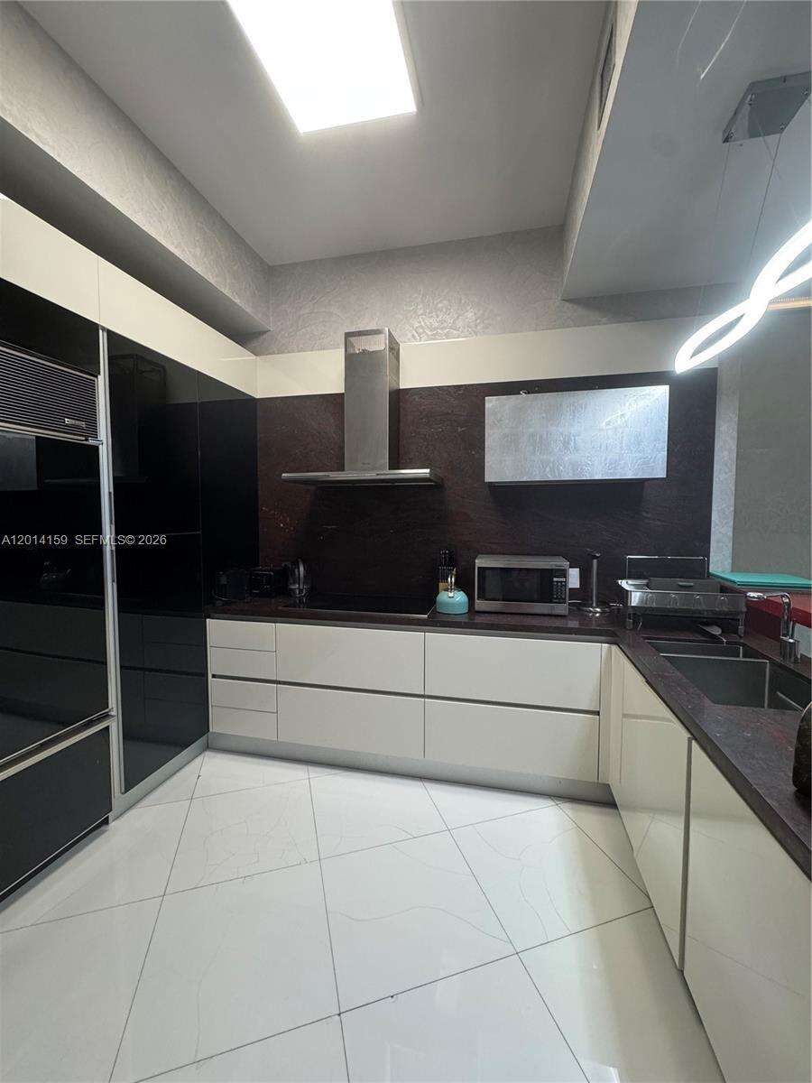 Trump Tower 2 at 15901 Collins Ave, Sunny Isles Beach, FL 33160 - For Rent photo 9